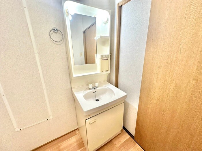 物件内観写真13　(洗面)