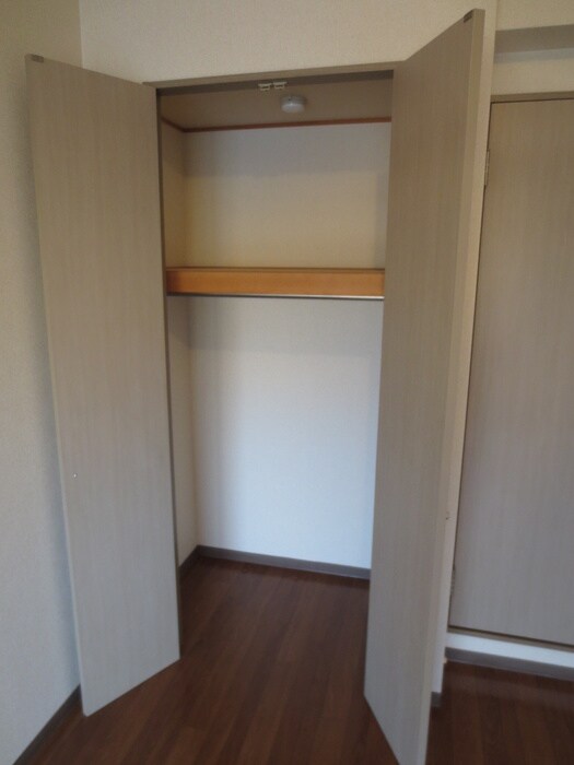 物件内観写真16　(収納)