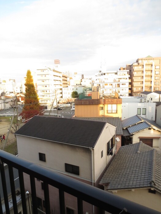 物件内観写真20　(室内からの展望)