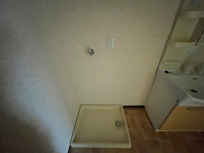 物件内観写真20　(洗濯機置場)