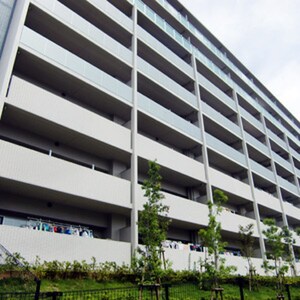 ﾌﾟﾚﾐｽﾄ南千里津雲台ﾊﾟｰｸﾌﾞﾘｰｾﾞ外観写真