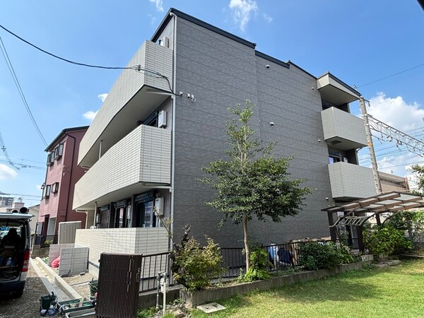 建築中