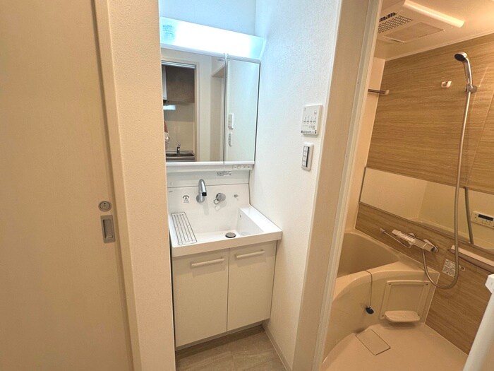 物件内観写真9　(洗面)