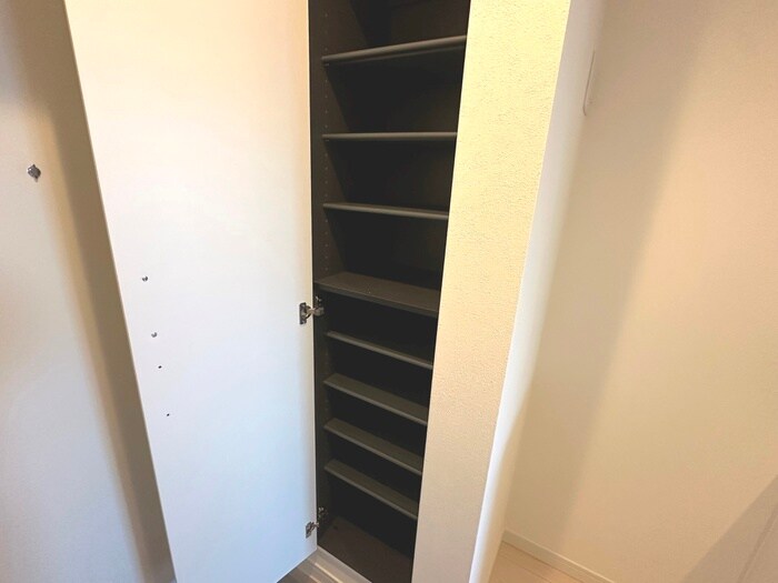 物件内観写真18　(室内からの展望)