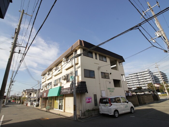 物件外観写真3　(外観写真)