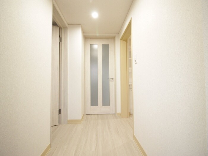 物件内観写真13　(廊下)