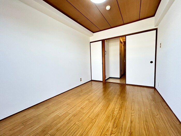 物件内観写真9　(居室)