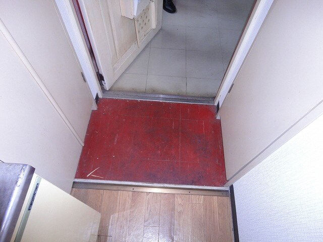 物件内観写真16　(玄関)