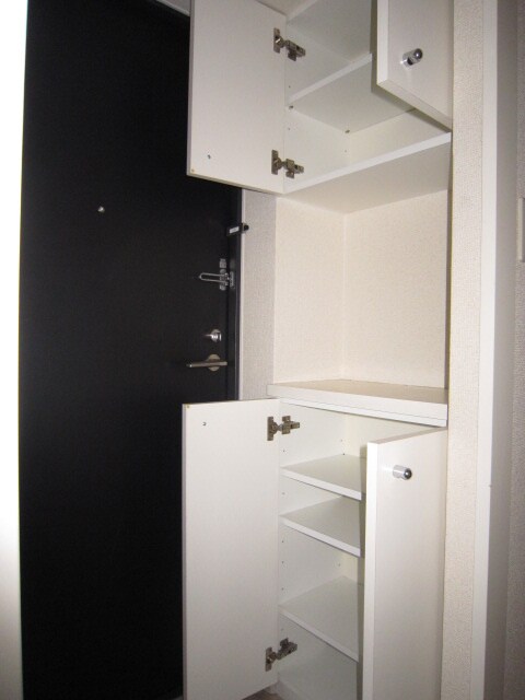 物件内観写真15　(靴箱)