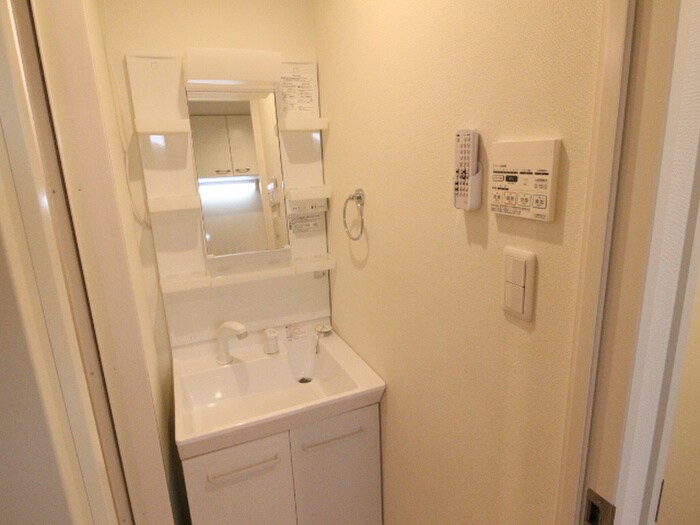 物件内観写真12　(洗面)