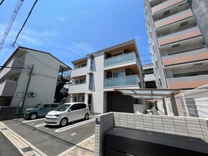 ラフィーネクローバー外観写真