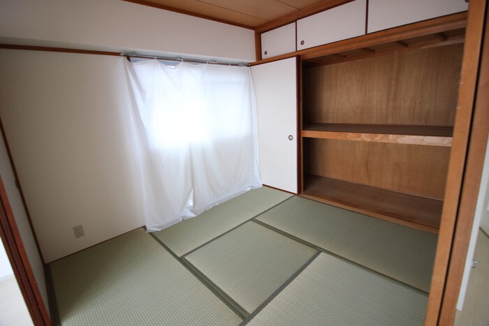 物件内観写真8　(居室)