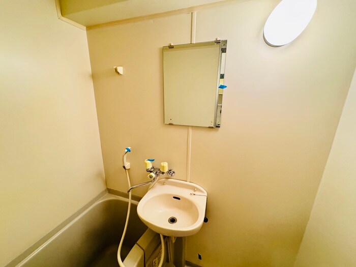 物件内観写真12　(洗面)