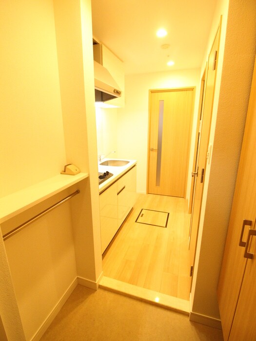 物件内観写真7　(玄関)