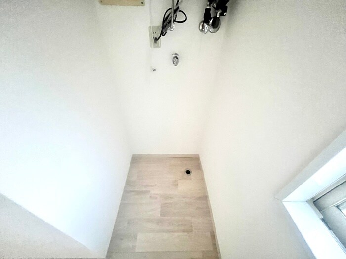 物件内観写真15　(洗濯機置場)