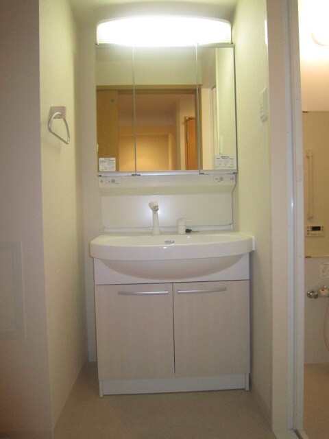 物件内観写真10　(洗面)