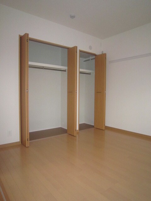 物件内観写真13　(収納)