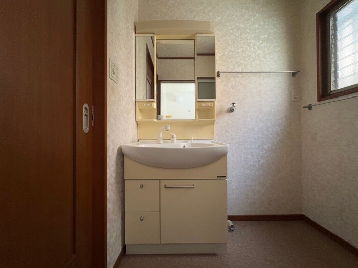 物件内観写真13　(洗面)