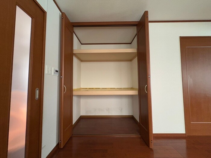 物件内観写真14　(収納)