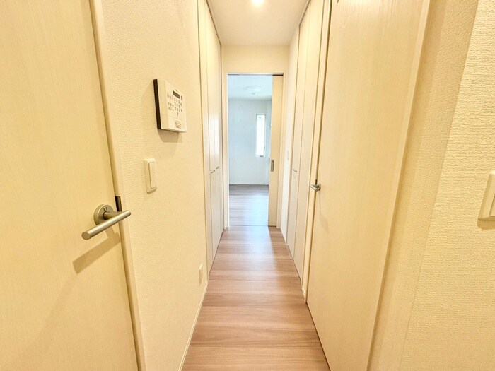 物件内観写真16　(廊下)