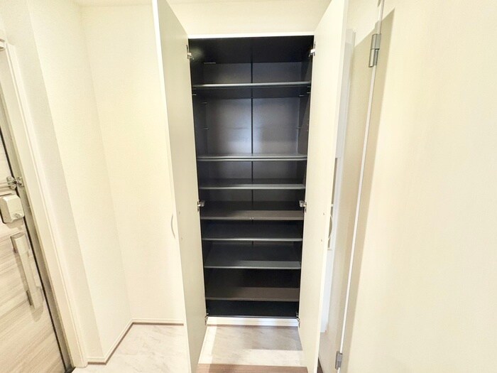 物件内観写真18　(靴箱)