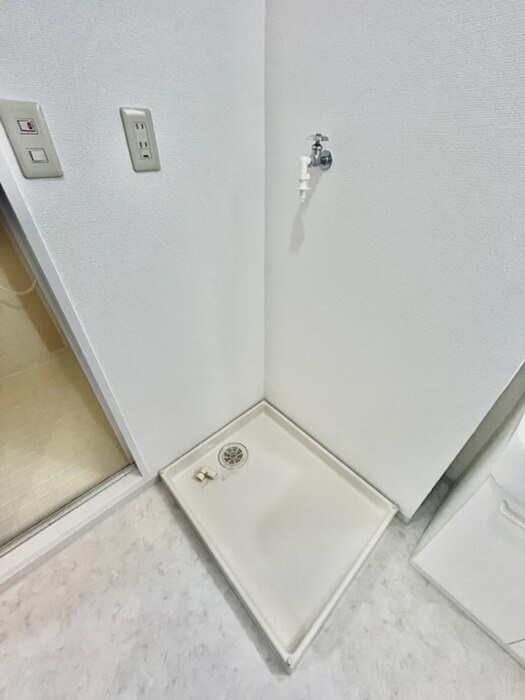 物件内観写真16　(洗濯機置場)