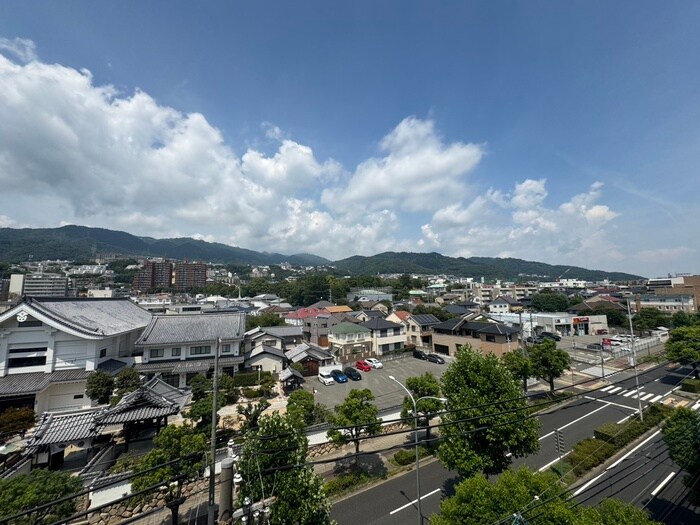 物件内観写真10　(室内からの展望)