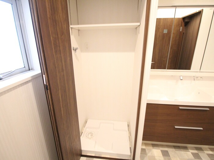 物件内観写真15　(洗濯機置場)