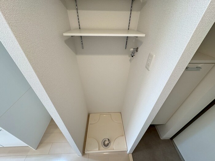物件内観写真13　(洗濯機置場)