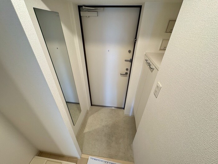 物件内観写真14　(玄関)