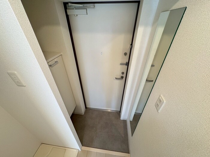 物件内観写真14　(玄関)