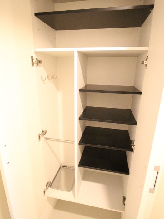物件内観写真15　(靴箱)