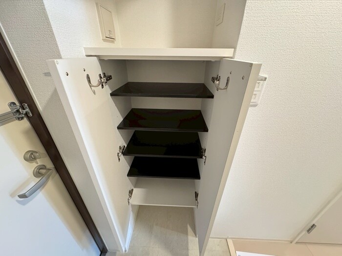 物件内観写真15　(靴箱)