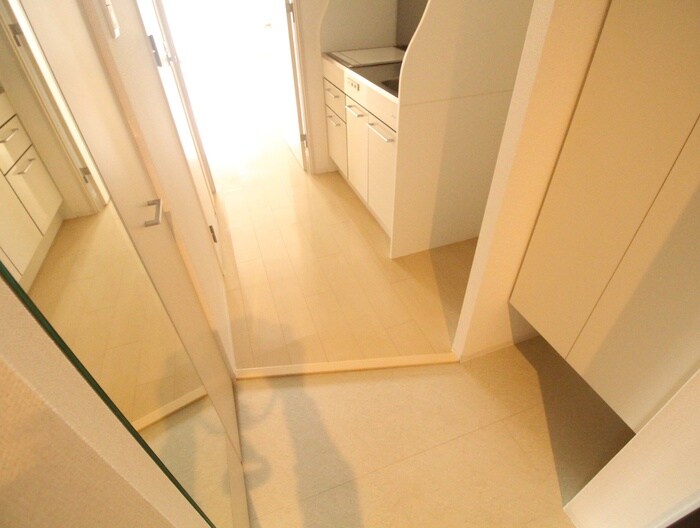 物件内観写真17　(玄関)