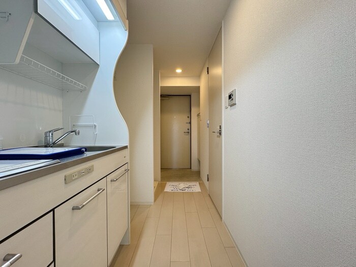 物件内観写真18　(廊下)