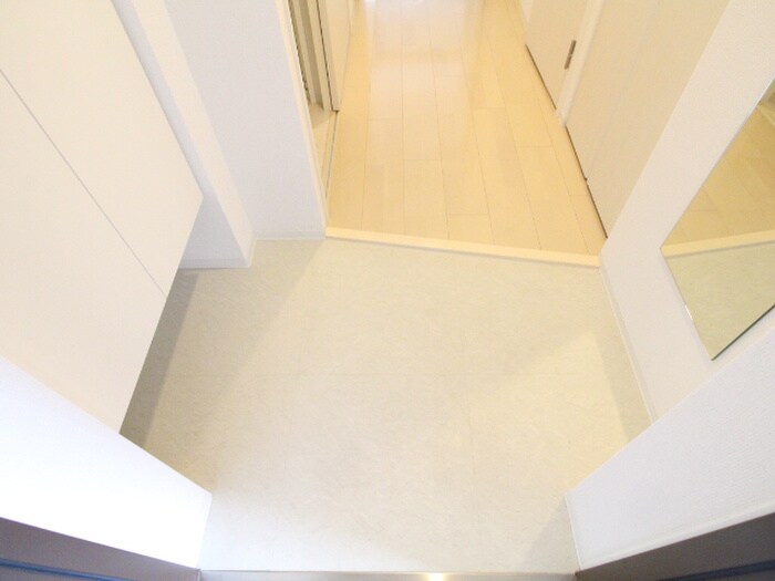 物件内観写真22　(玄関)