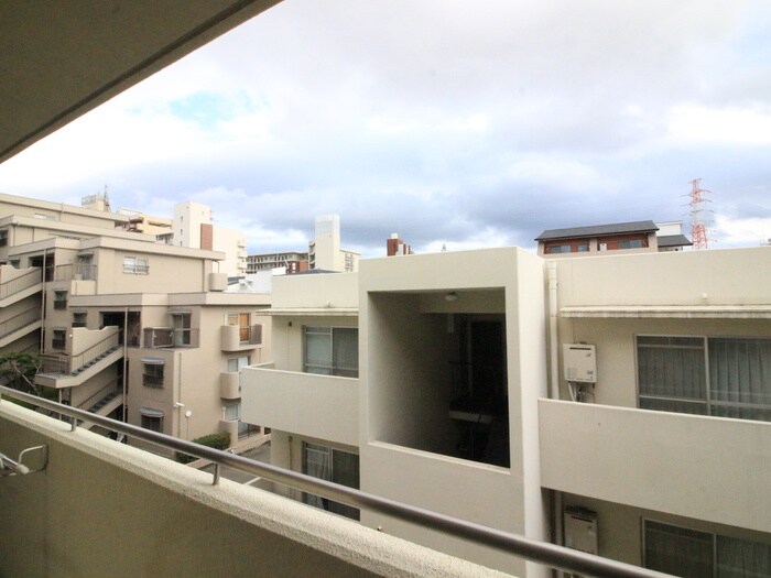 物件内観写真22　(室内からの展望)