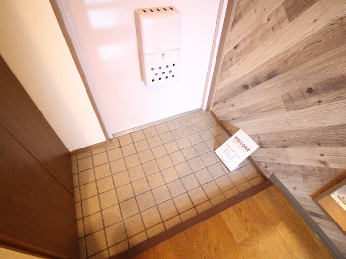 物件内観写真15　(玄関)