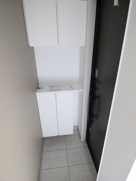 物件内観写真7　(玄関)