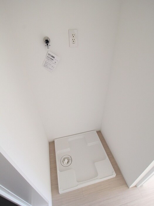 物件内観写真13　(洗濯機置場)