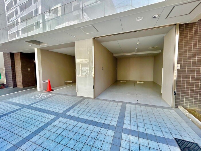 物件外観写真3　(駐車場)