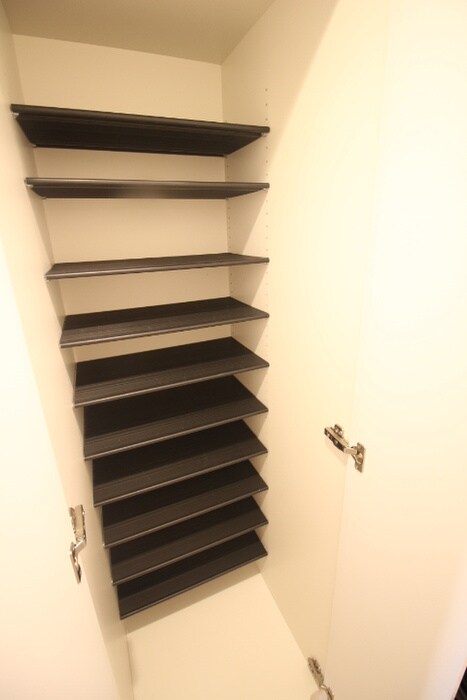 物件内観写真18　(靴箱)