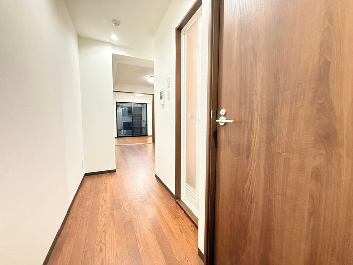 物件内観写真11　(廊下)