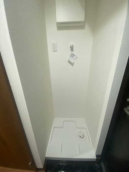 物件内観写真15　(洗濯機置場)