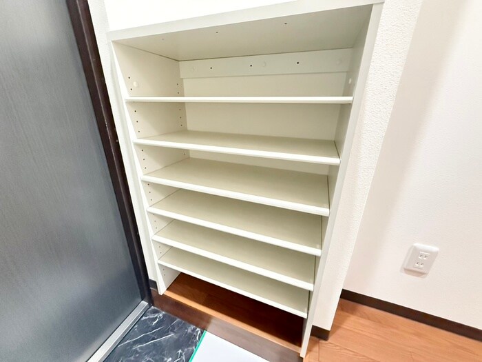 物件内観写真18　(靴箱)