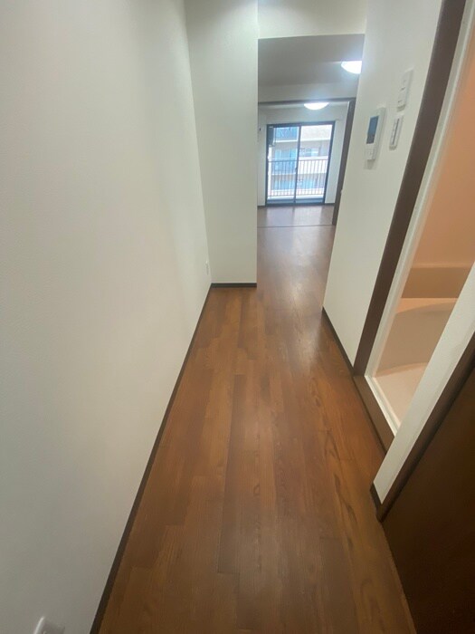 物件内観写真20　(廊下)