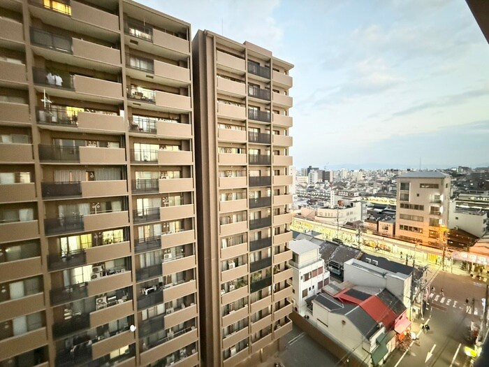 物件内観写真22　(室内からの展望)