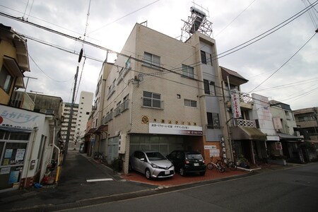 西野今屋敷町19-1テナント倉庫外観写真