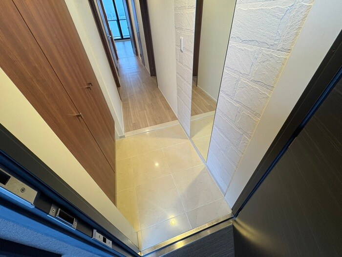 物件内観写真18　(玄関)