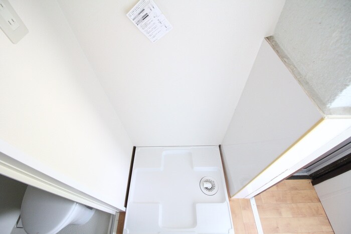 物件内観写真13　(洗濯機置場)